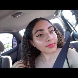 Meet your Posher, Jasmine